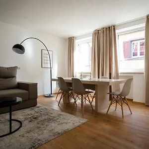 Old Town 2 Rooms/baths , Düsseldorf Deutschland