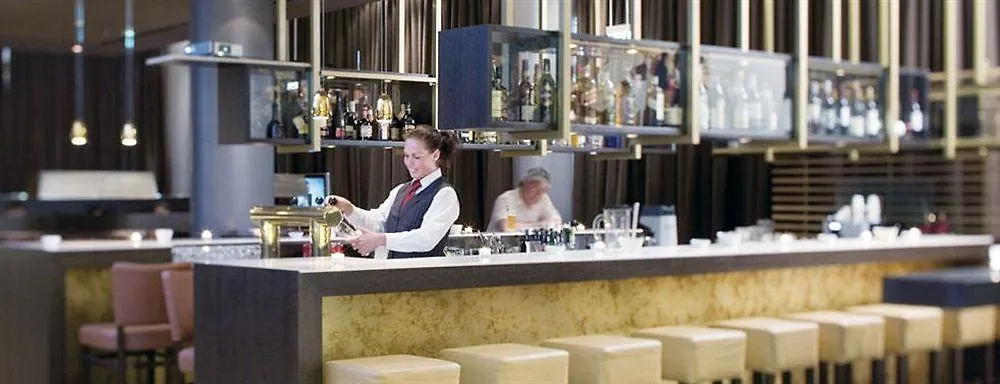 Moevenpick Hotel Frankfurt City Messe Frankfurt nad Mohanem 4*,